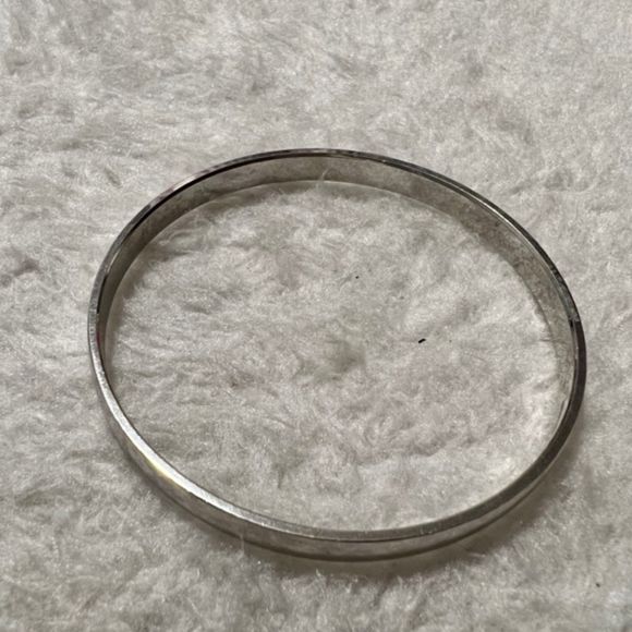 VTG Vendome Silver Tone Metal Bangle Bracelet - Picture 1 of 7